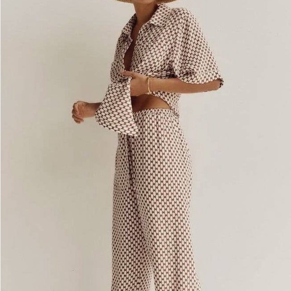 Two piece matching set - Picture 3 of 7